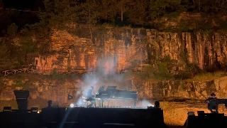 Ascoli Piceno - Dardust incanta ed emoziona tutti alla Cava Giuliani